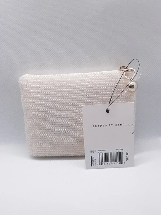 NEW pink heart hand beaded zippered change purse - Picture 2 of 7